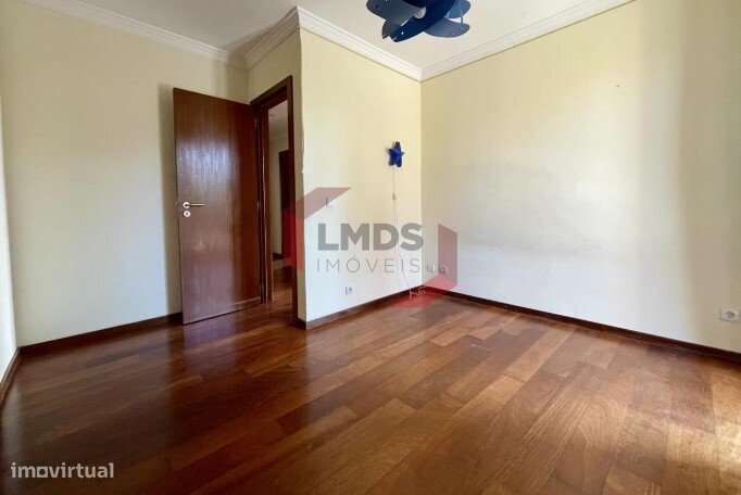 Fantástico apartamento T3 com 159 m² - Rua dos Miosótis - Paranhos-16