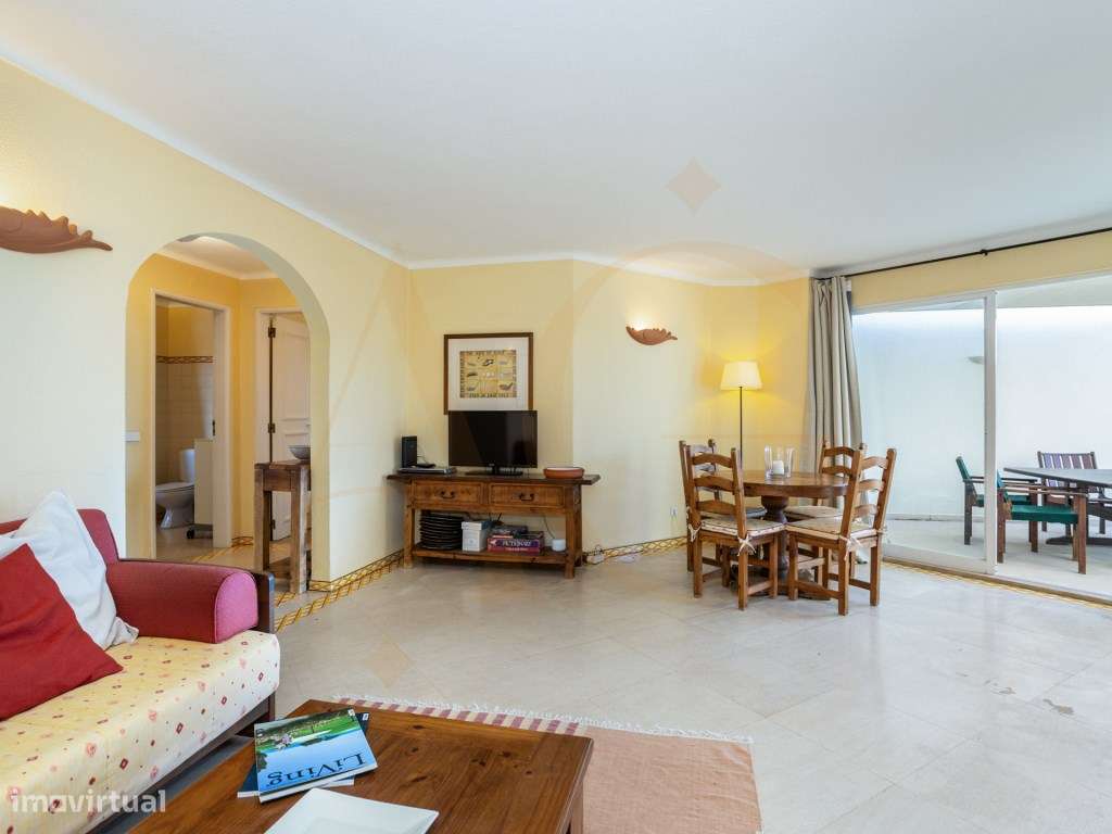 Apartamento T2 com terraço e piscina em Vale do Lobo-6