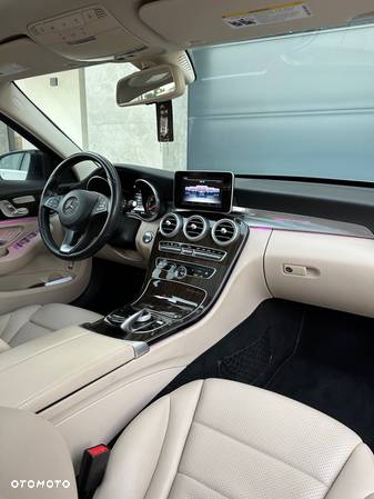 Mercedes-Benz Klasa C 300 7G-TRONIC - 6