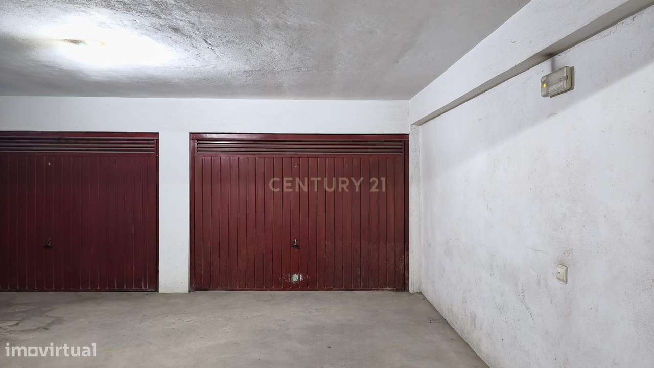 Apartamento T3 com elevador e garagem no centro da Lousã-25