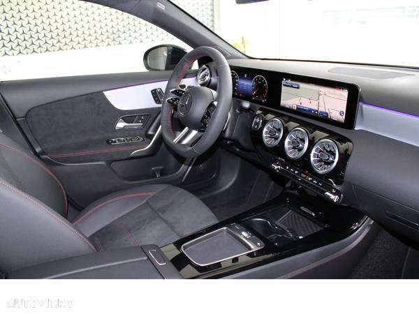 Mercedes-Benz A 200 7G-DCT AMG Line Advanced Plus - 21