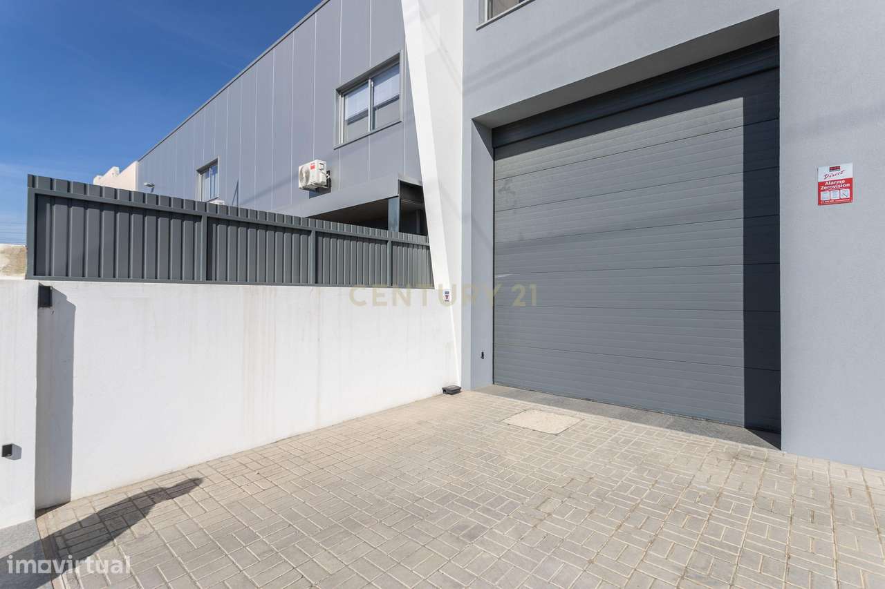 Armazém Industrial 599m2 no Casal do Marco - Grande imagem: 4/42