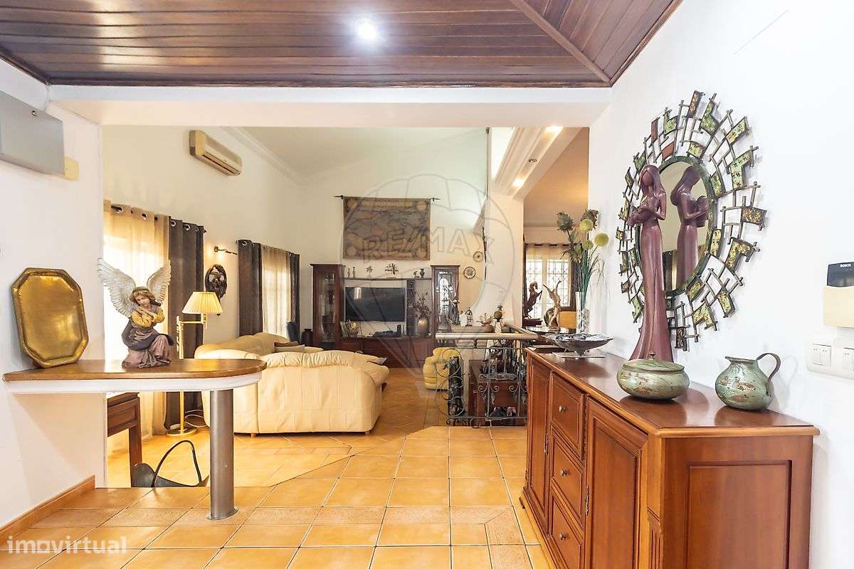 Moradia T4 para venda-9