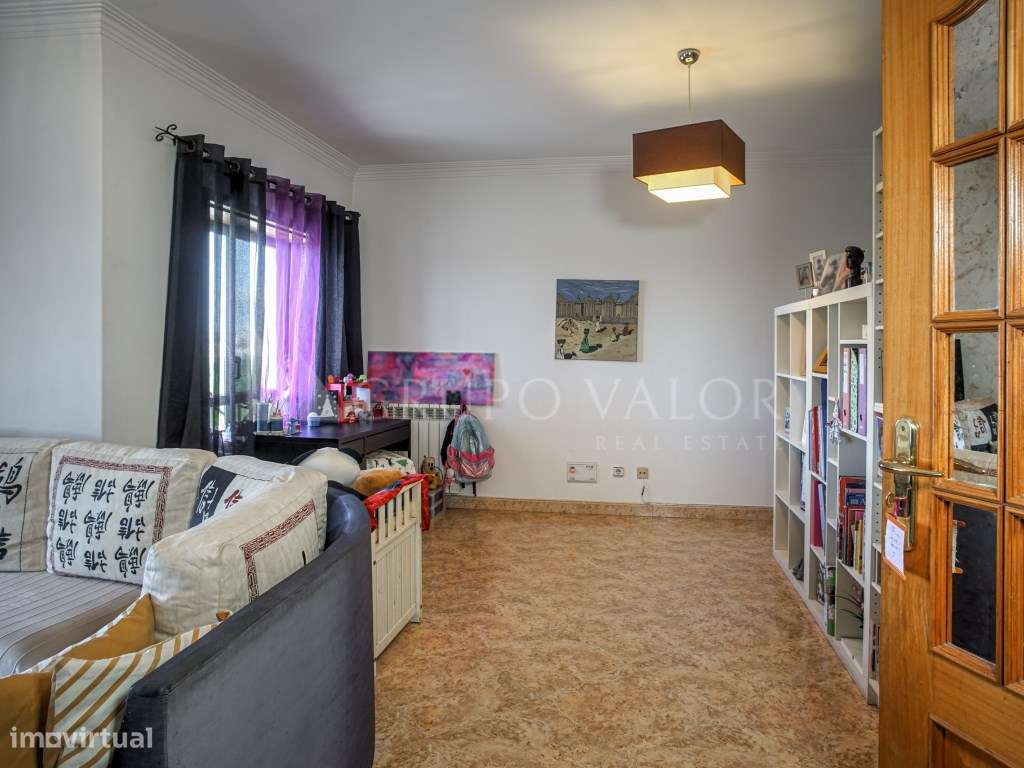 Apartamento T2+1 na Tapada das Mercês - Grande imagem: 4/9