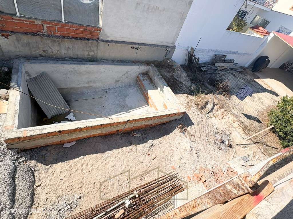 Moradia T4 em Fernão Ferro - Grande imagem: 4/40