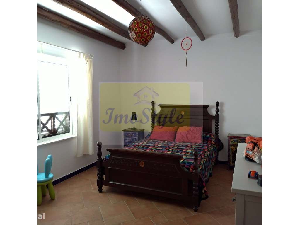 Moradia isolada com cave e apartamento independente em Castro Marim-28