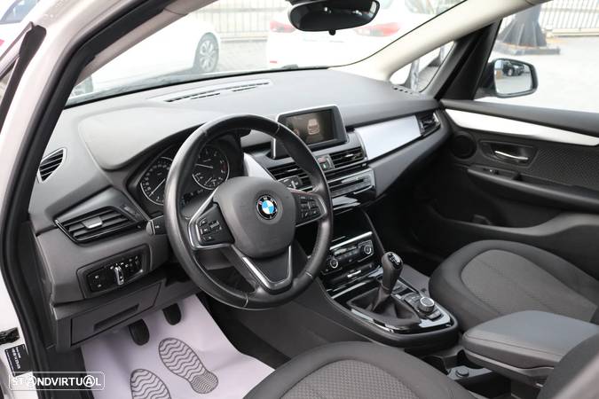 BMW 214 Active Tourer d - 12