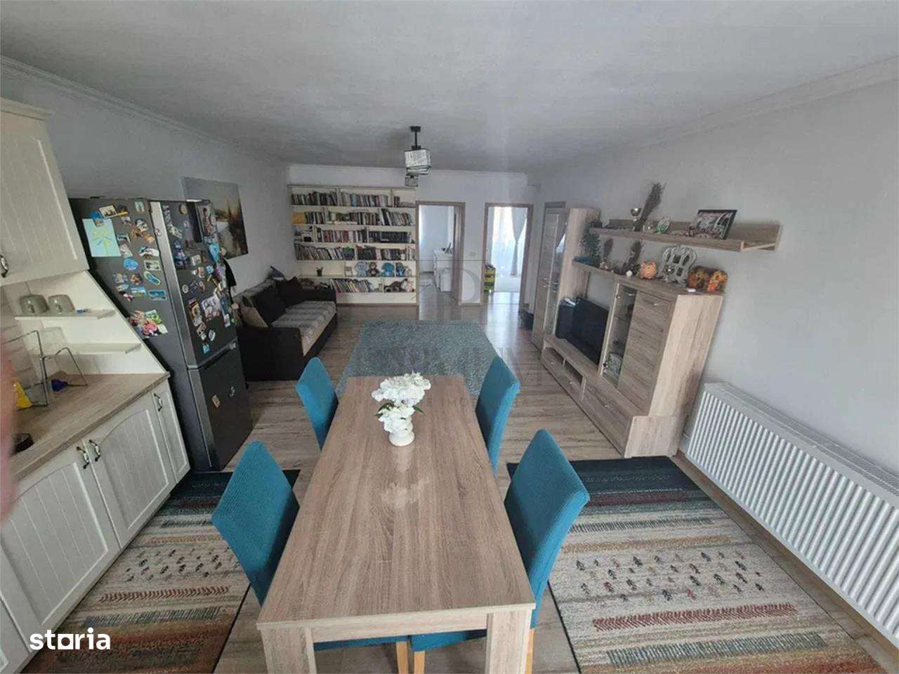 GIROC - 3 CAM - ETJ.1 - LOC PARCARE - BLOC - VILA - SPATIOS - ZONA EXC - Imagine principală: 1/4