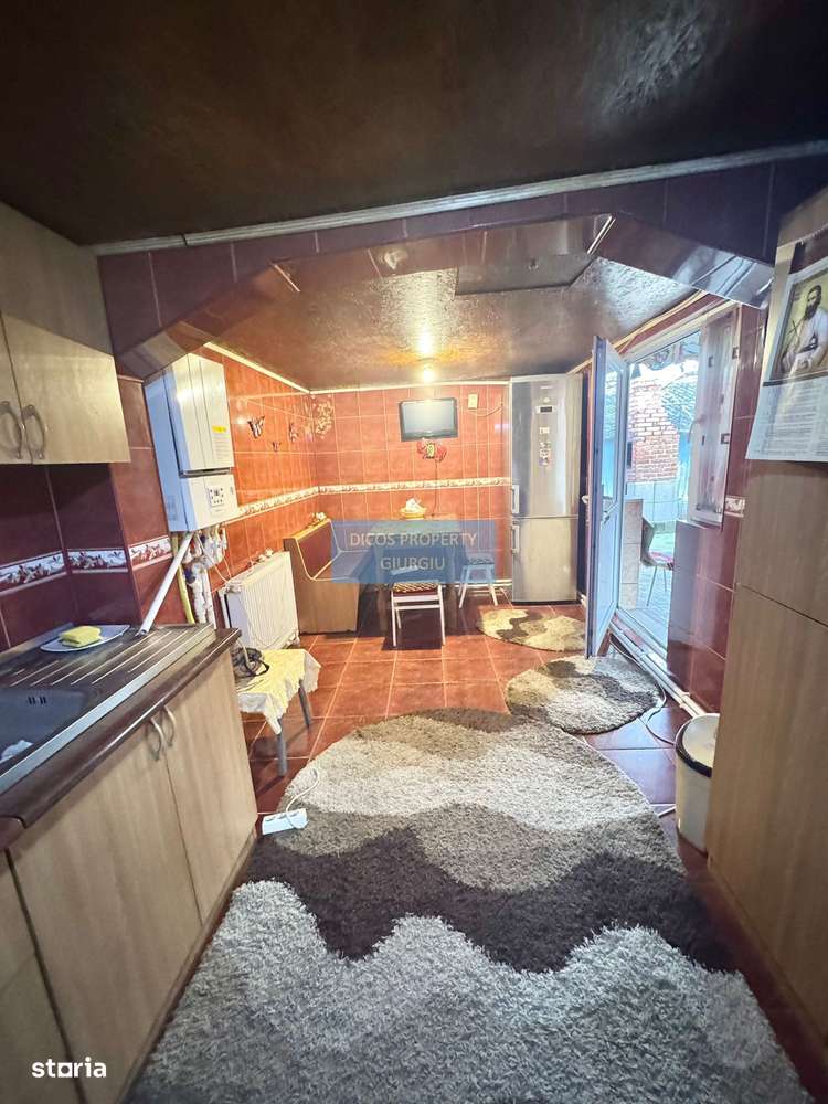 De vânzare casă cu 4 camere, garaj-14