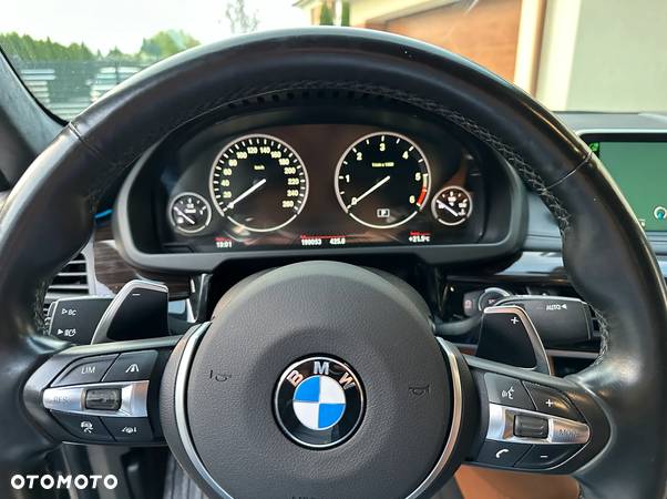 BMW X6 xDrive40d - 19