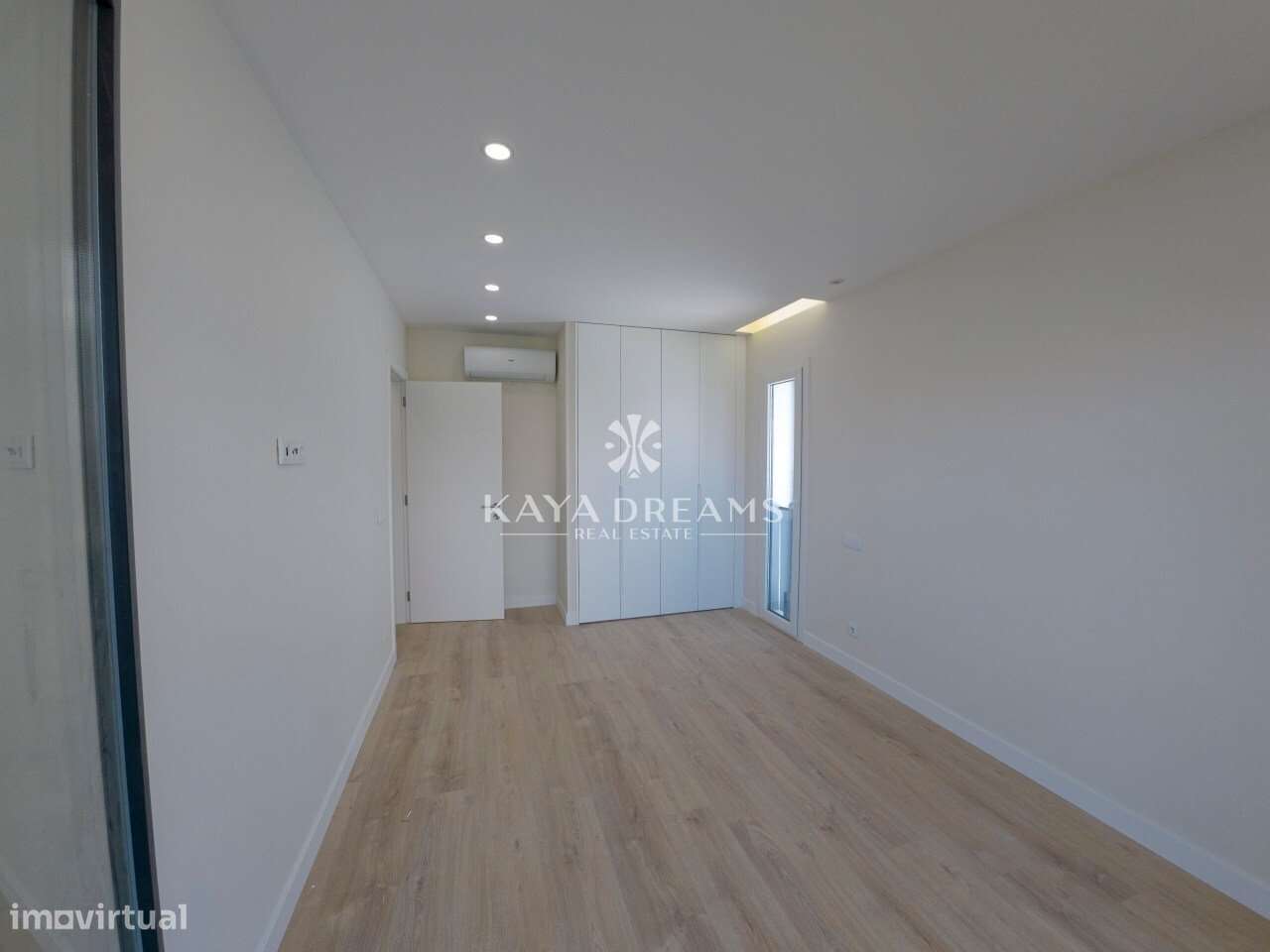 Moradia Nova T5 no Bairro do  Trigache em Famões, Odivelas-27