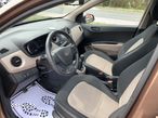 Hyundai i10 1.0 BlueDrive Premium - 12