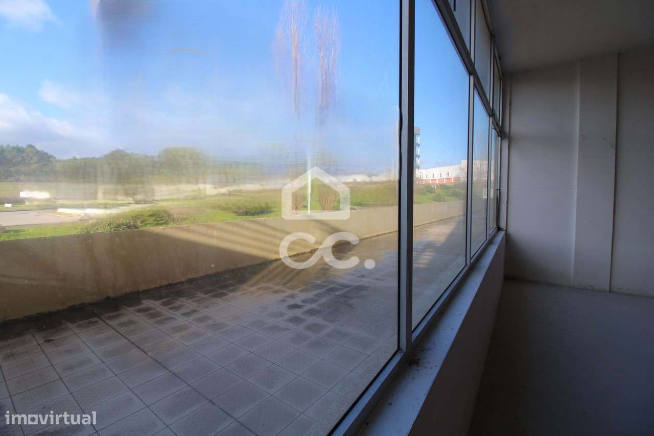 Loja no centro da cidade com garagem privada, com excelente potencial - Grande imagem: 2/14