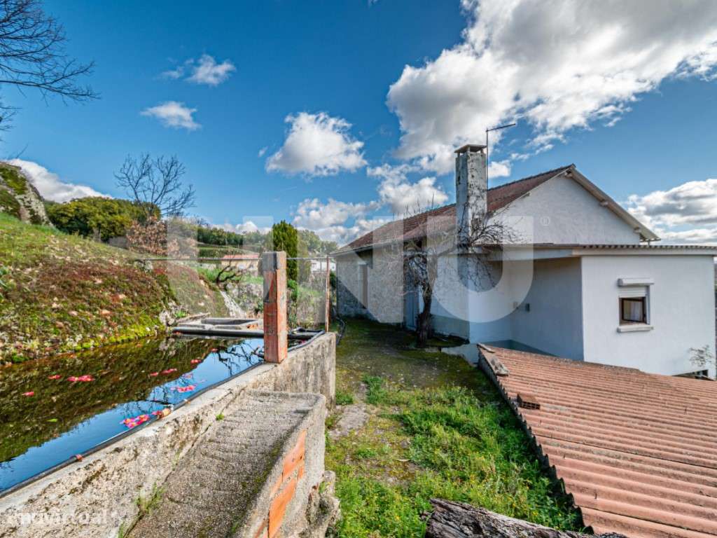 Quinta T2 com Habitação, Infraestruturas Agrícolas e Terreno com Vi...-12