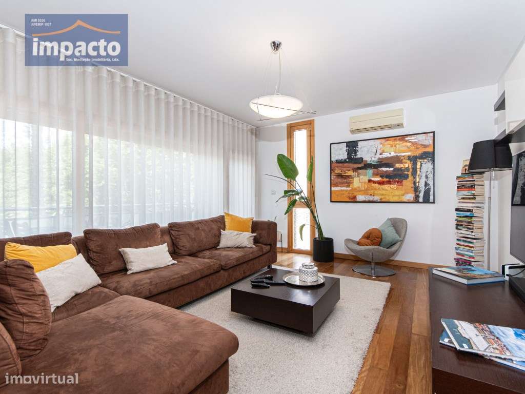 Malva Rosa,Excelente T4,coz equipada,Ar cond,asp central,Box 2 viat...-2