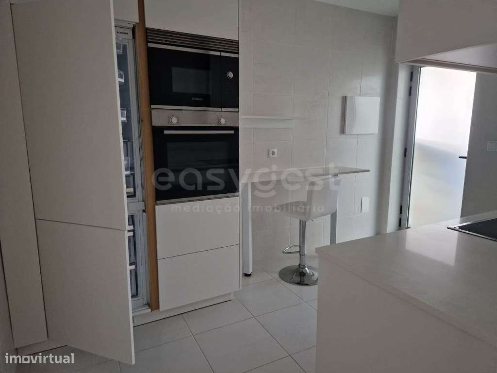 Apartamento T2 com lugar de garagem em Esgueira, Aveiro - Grande imagem: 3/18