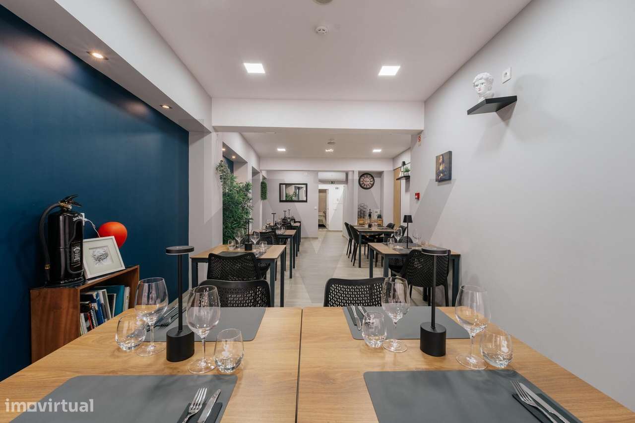 Trespasse de Restaurante Equipado e Remodelado na Rua dos Combatentes,-42