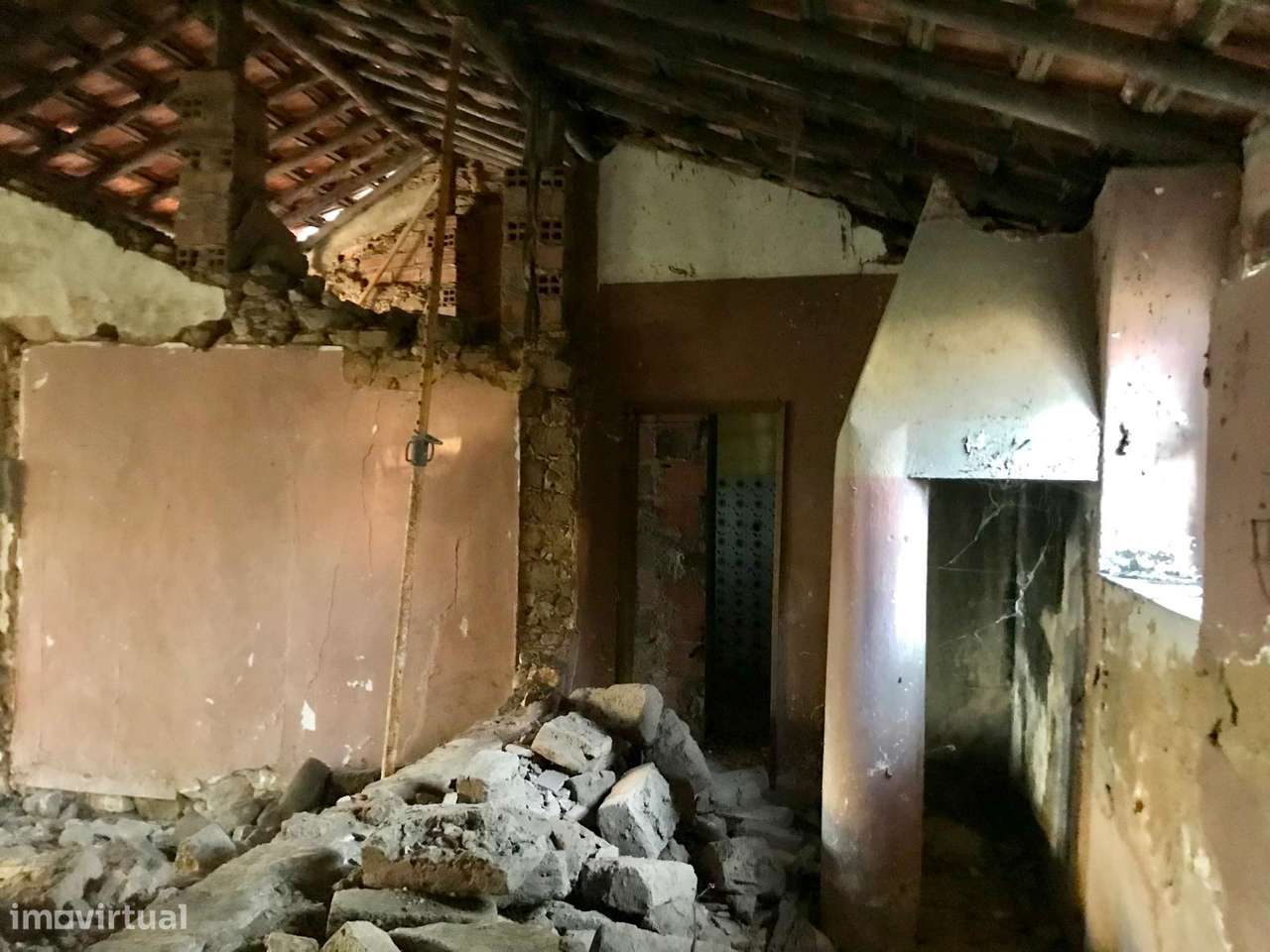 Moradia, Arrecadação, Terreno 1720m2-14