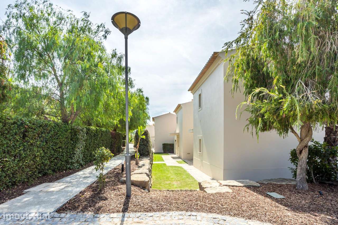 Moradia de Luxo em Condomínio Exclusivo com Piscinas no Carvoeiro-48