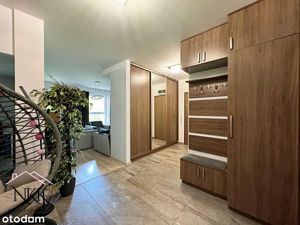 Niepowtarzalny Apartament 3-pokojowy na 1 piętrze-14