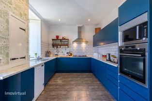 Moradia T3+1 Renovada com Jardim, Garagem e Apartamento Independente - Grande imagem: 4/32