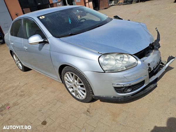 Piese/Dezmembrez VW Jetta 1.9TDi BXE DSG KCW Gri LA7W An 2008 - 9