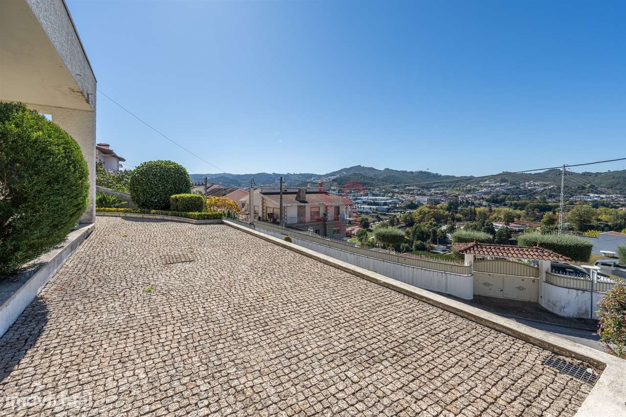 Moradia T5 com Vista Deslumbrante sobre a Cidade de Vizela-32