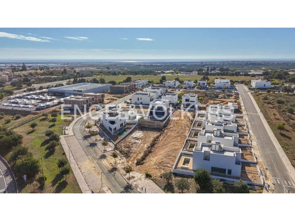 Terreno com projeto aprovado para moradia T4 em Tavira-10