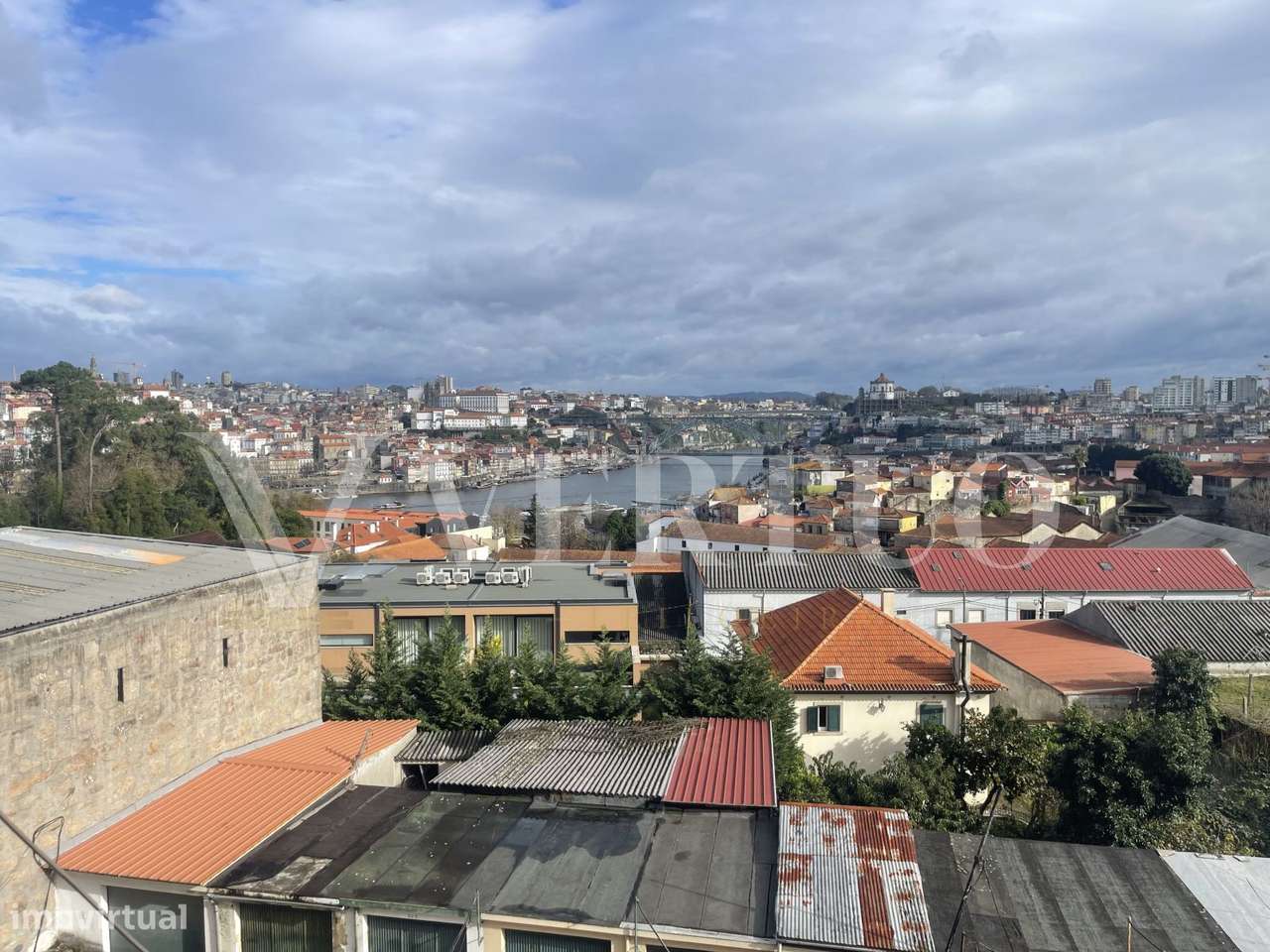 ½ T2 V.N. Gaia | Vista Rio Douro | Garagem Fechada | Venda Judicial-21