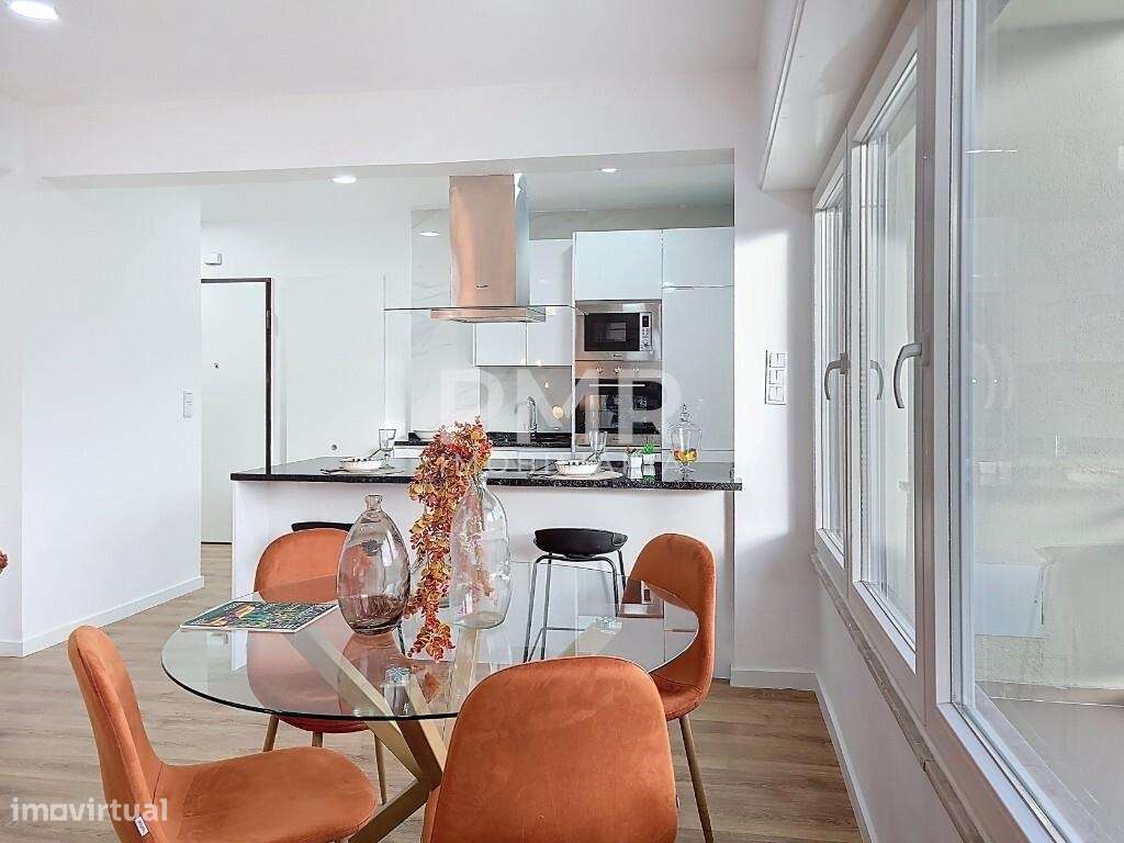Apartamento T2 Remodelado em Benfica-6
