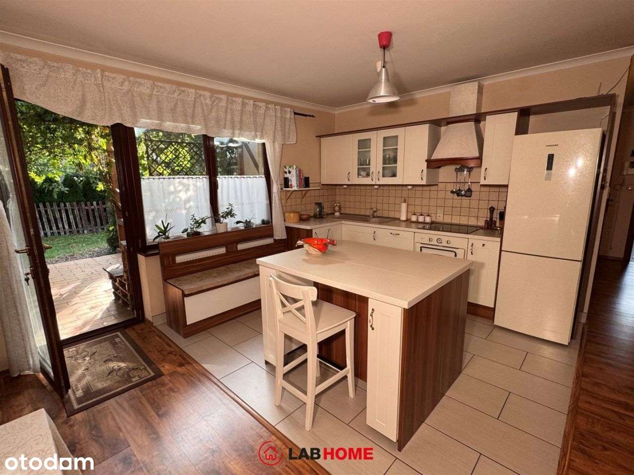 Urokliwy dom z odrobinę tajemniczym ogrodem - Pełny obrazek: 4/20