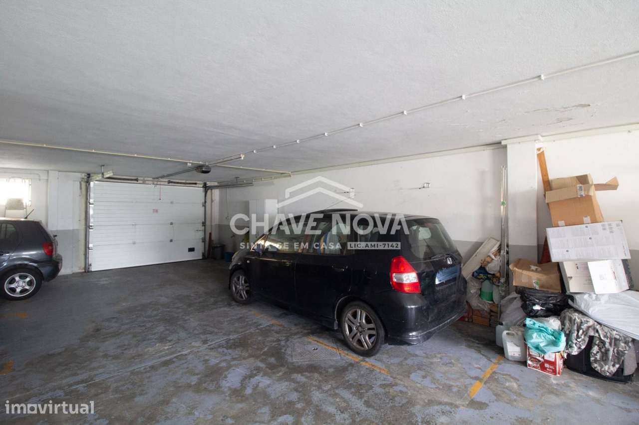 Apartamento T2+1 na Granja, com varanda marquisada a poente - Grande imagem: 2/20