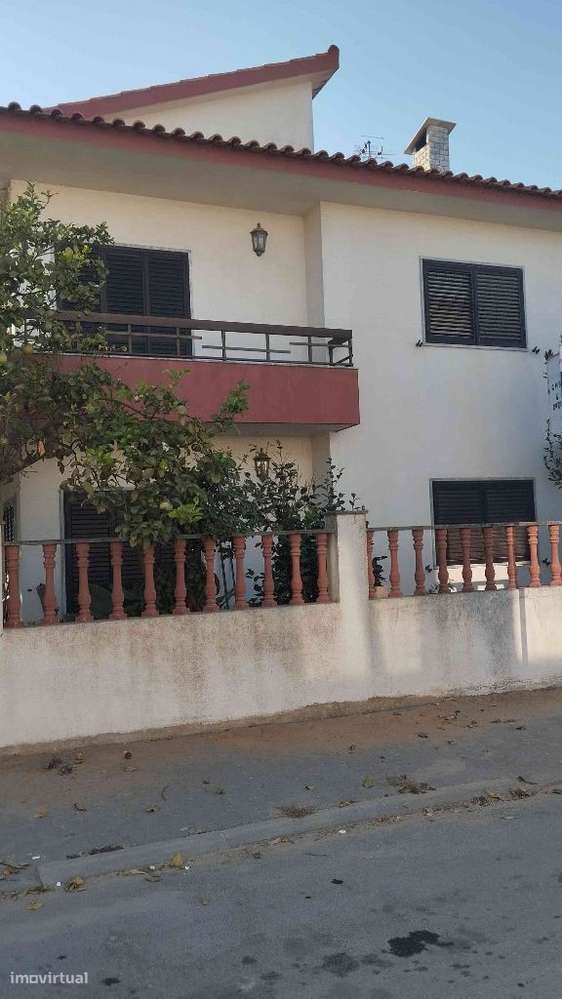 Moradia T5 na Quinta do Conde-24