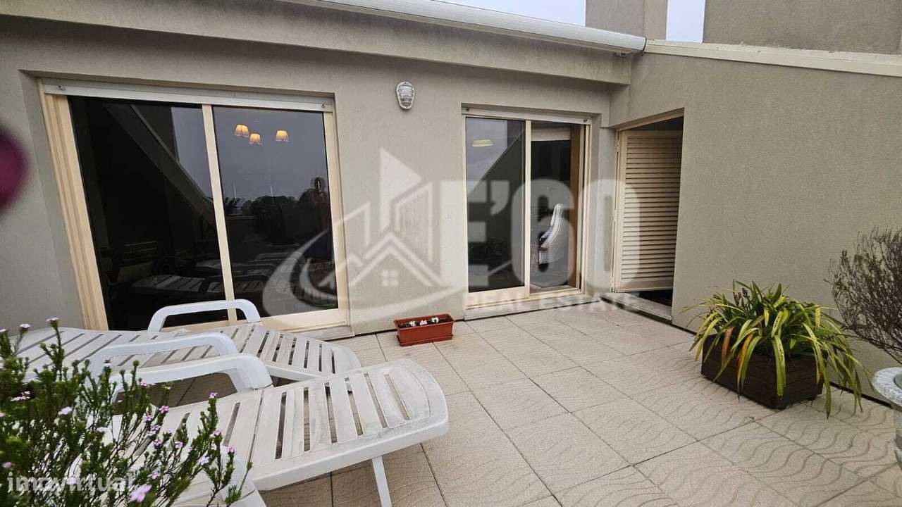 APARTAMENTO T3 DUPLEX EM CANIDELO - Grande imagem: 4/46