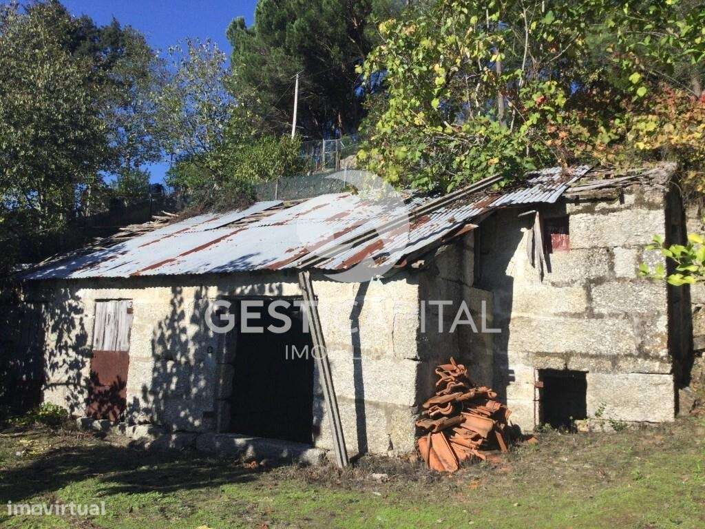 Quinta com vista rio Tâmega e duas moradias para recuperar-8