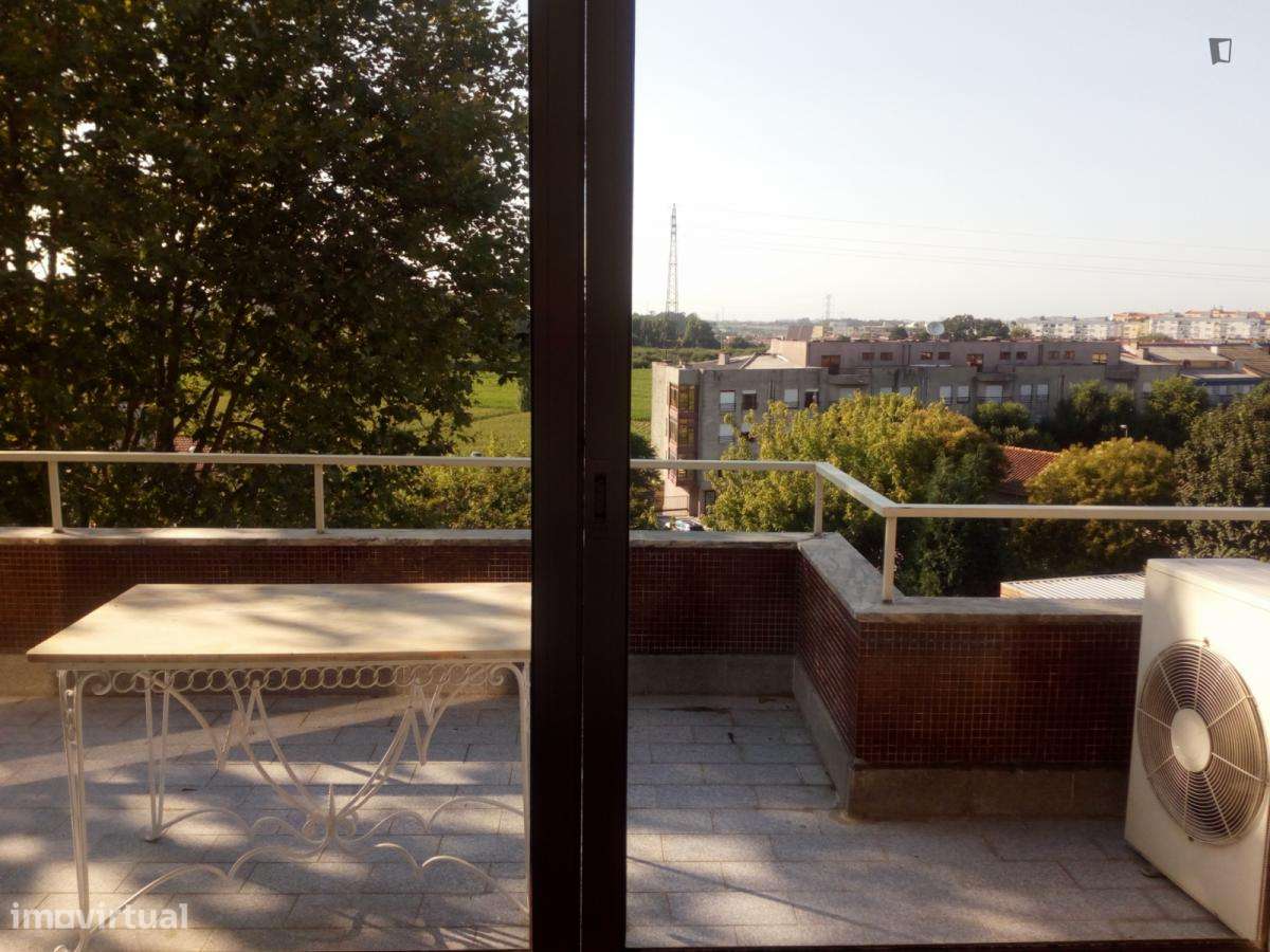 Quarto - localizado em São Mamede de Infesta Porto - Grande imagem: 4/10