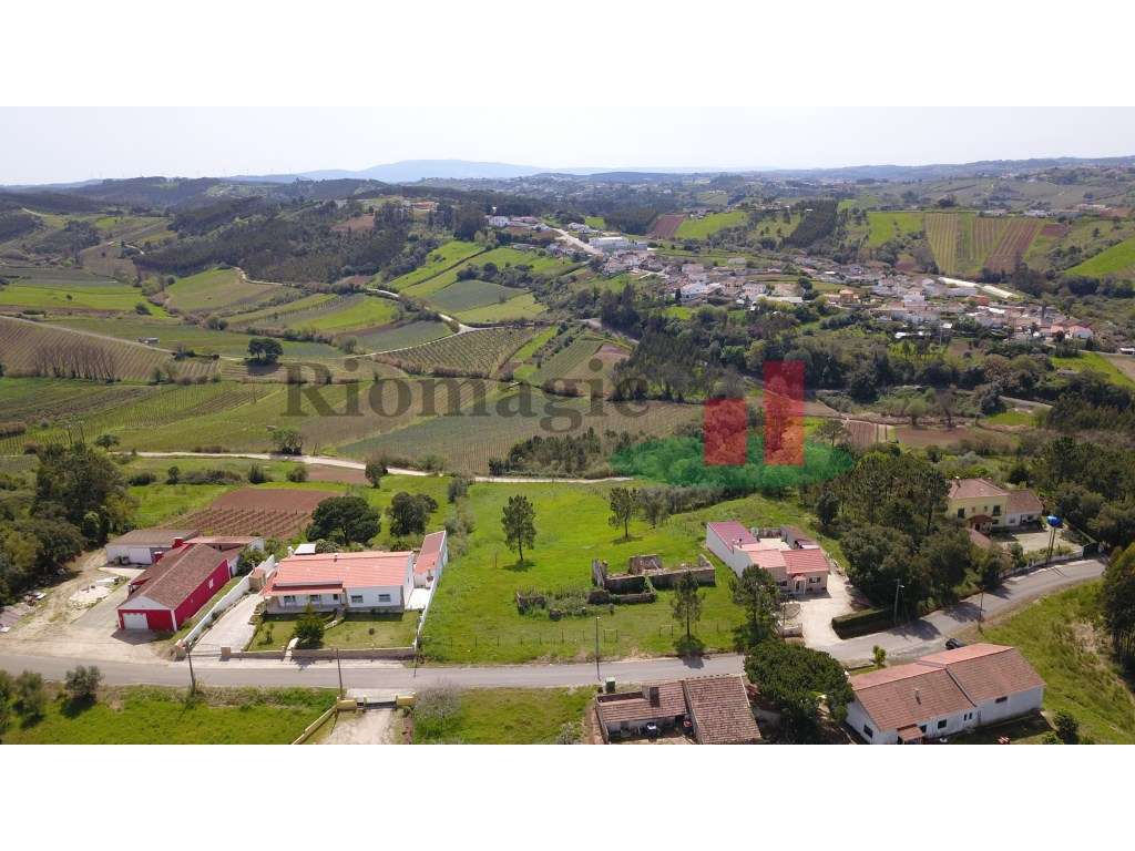 Moradia V4 para Reabilitação em Alvorninha - Caldas da Rainha - Grande imagem: 5/32