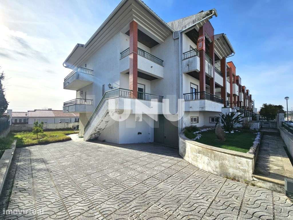 Moradia em Banda T5 - A 5 Minutos do Centro da Cidade de Viseu-2