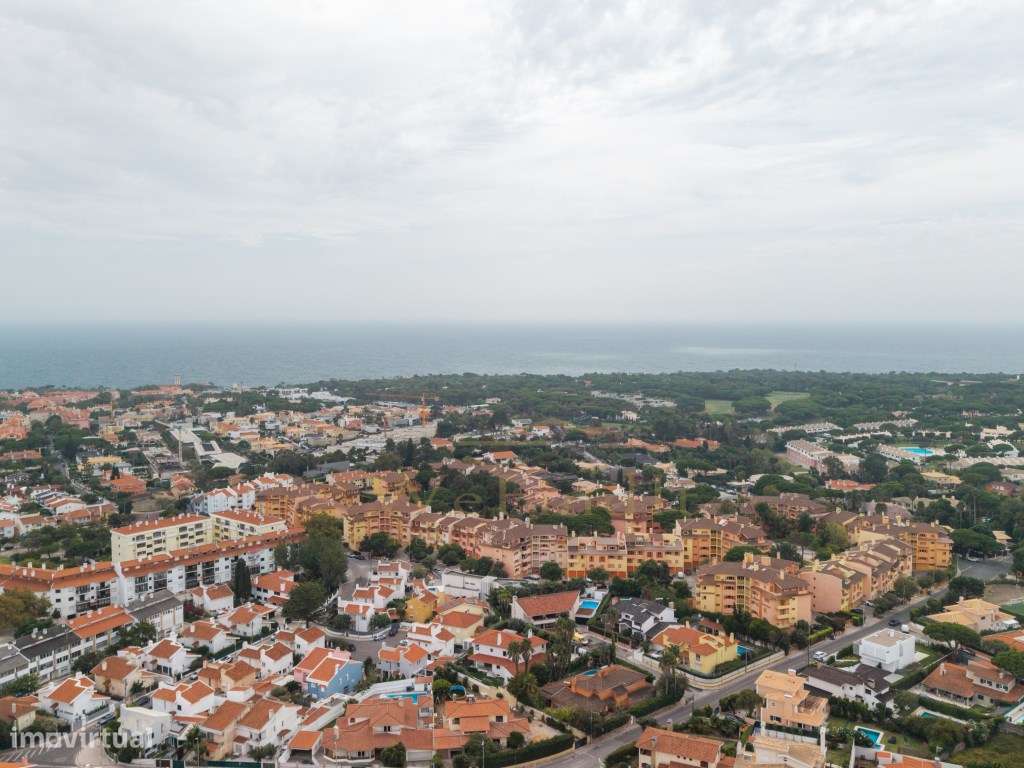 Magnífico T2 com Sótão Aproveitado (Estúdio) independente e Terraço...-30