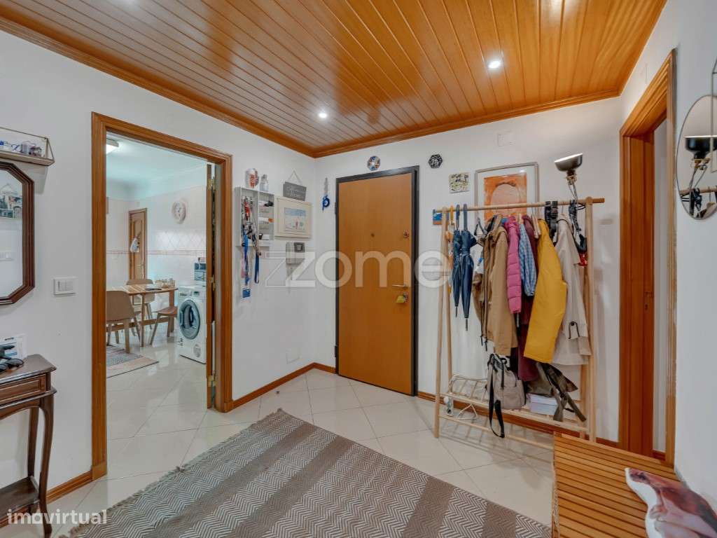 T3 com Terraço Privativo na Amadora-19