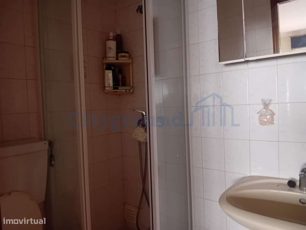 Apartamento T3 com suíte, centro de Fátima-9