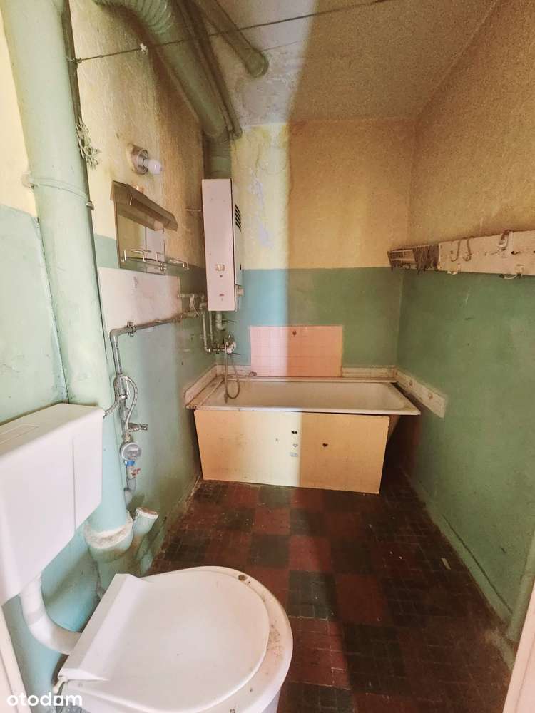 Zaciszne Śródmieście. Kawalerka z osobą kuchnią. Media miejskie.-6