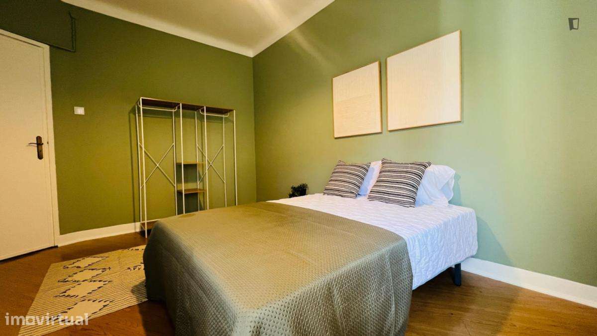 Quarto - localizado em Cidral Coimbra - Grande imagem: 5/10