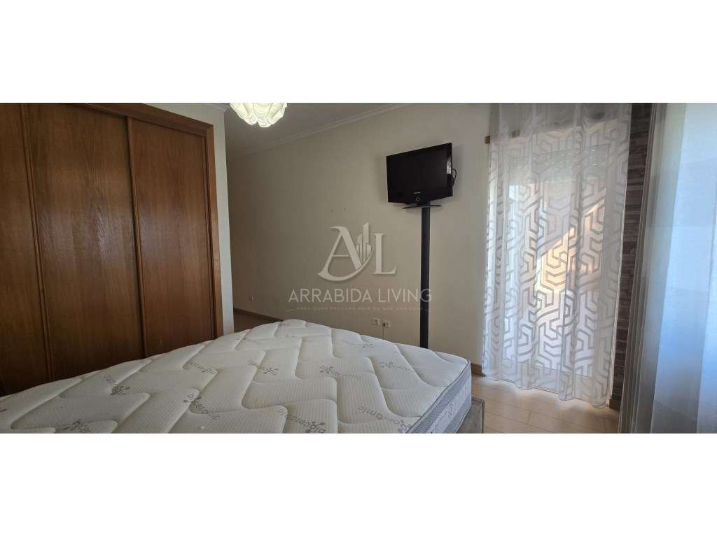 Apartamento T3 com otimas áreas a 5 minutos da Avenida Luisa Todi-18