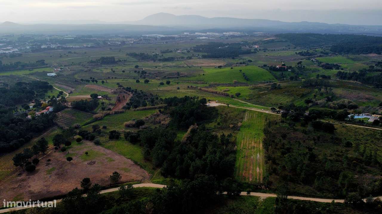 Apresento terreno com total de 5 520m2, localizado na Lapa, Cartaxo-17