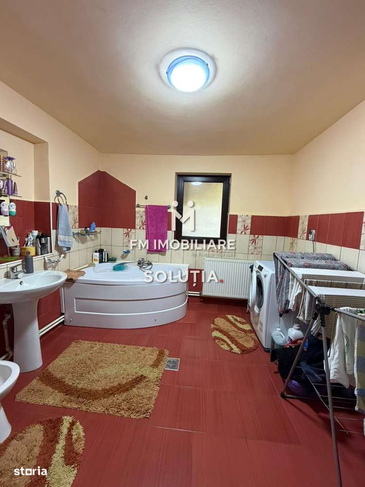 Casă spațioasă P+1 - 5 camere - teren 10 ari, Unguraș!-15