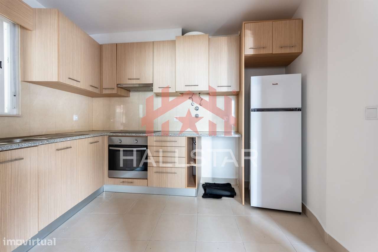 Prédio / 2 Apartamentos T2 / Centro da Cidade de Leiria - Grande imagem: 3/47