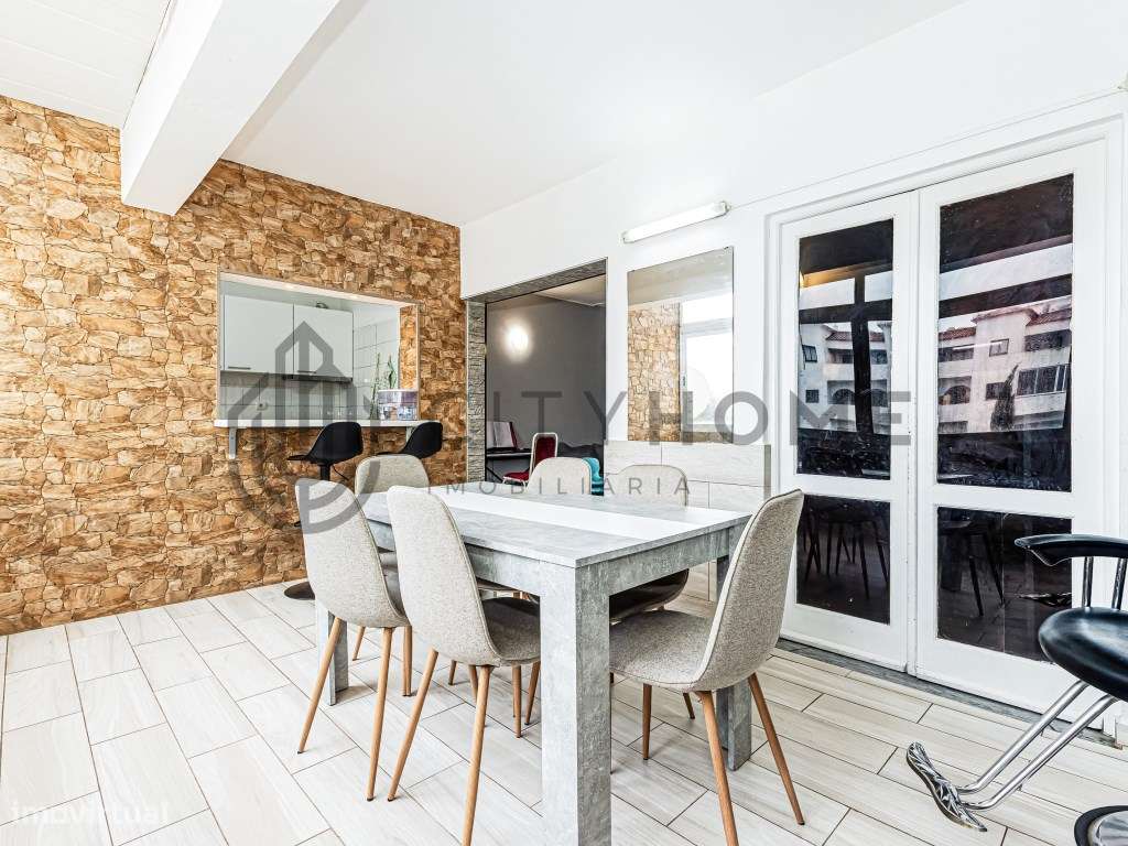 Apartamento T1 +1 Renovado em Albufeira-8