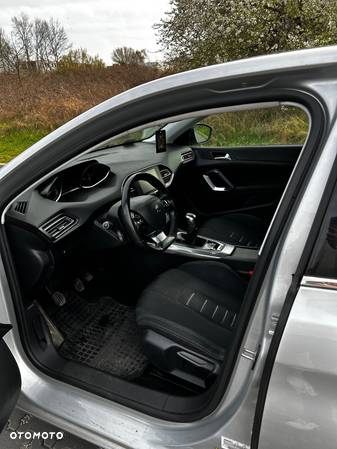 Peugeot 308 1.6 HDi Active - 17