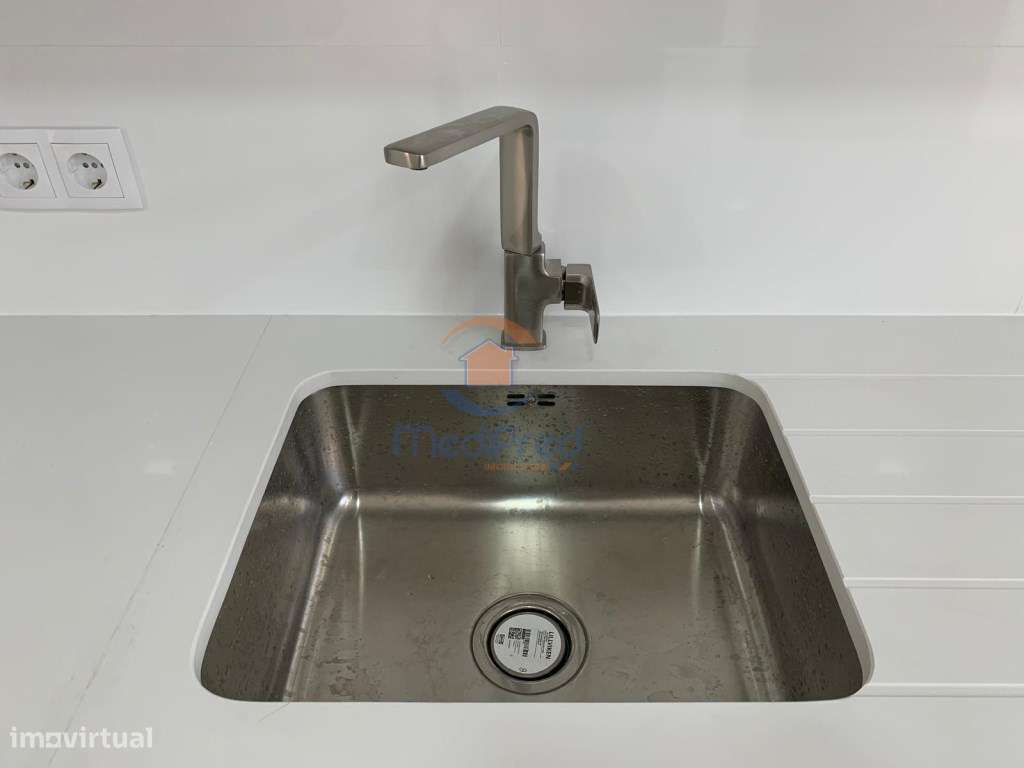 Apartamento T3 totalmente remodelado | Amadora-12